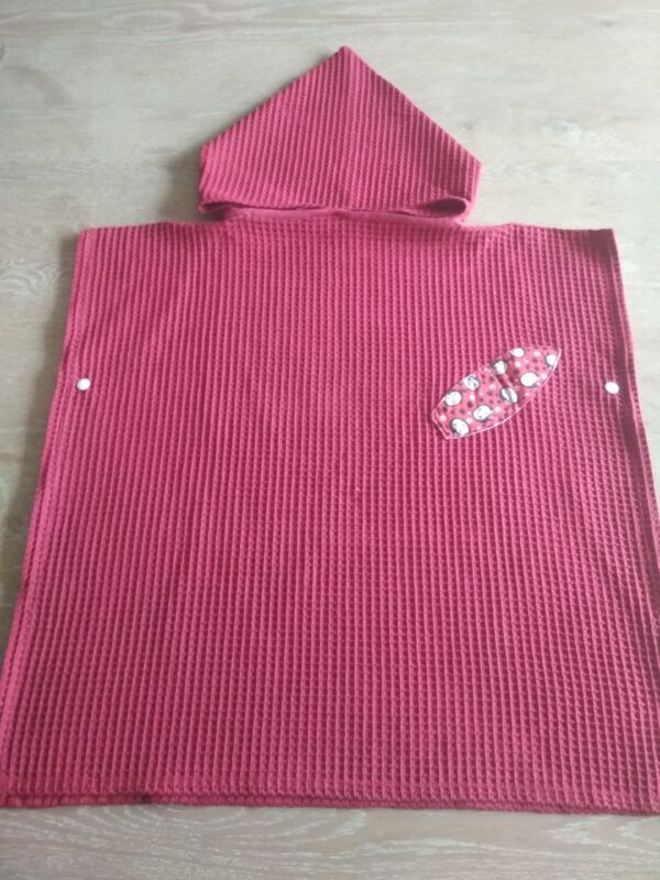 PONCHO "surf têtes coccinelles" rouge