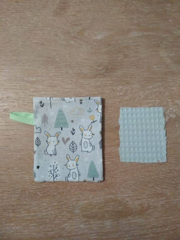 gant "lapins blancs en forêt"
